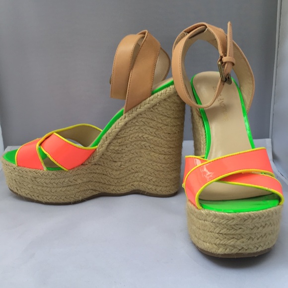 Enzo Angiolini Platform Wedges - Picture 4 of 6